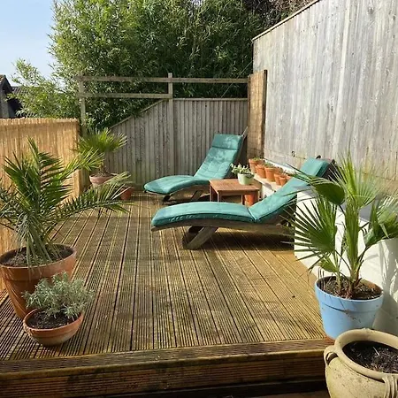 Beautiful River View House In * Truro